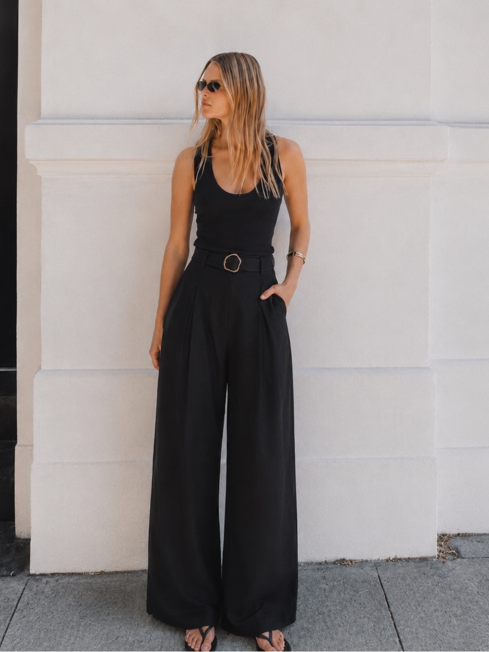 House of Harlow 1960 Black Linen Blend Belted
Wide Leg Pants 10